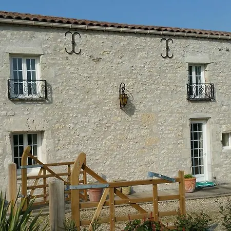 Le Bijou 5* 모네스티에